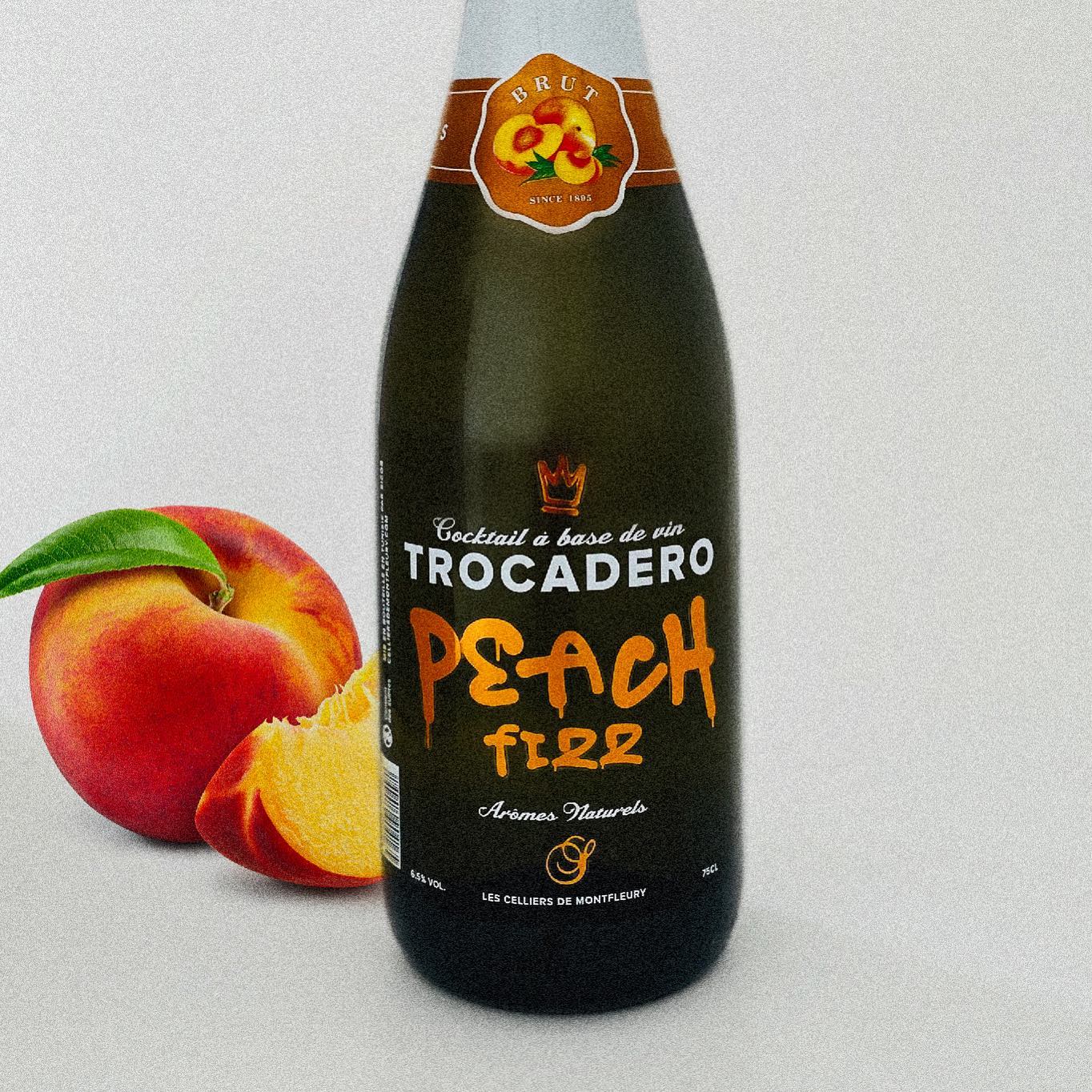 トロカデーロ・ピーチフィズ TROCADERO PEACH FIZZ (Cocktail a base de Vin Mousseux)