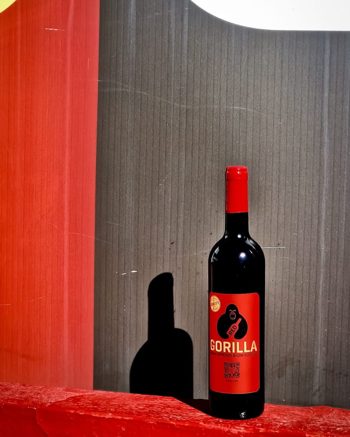 レッド・ゴリラ　RED GORILLA