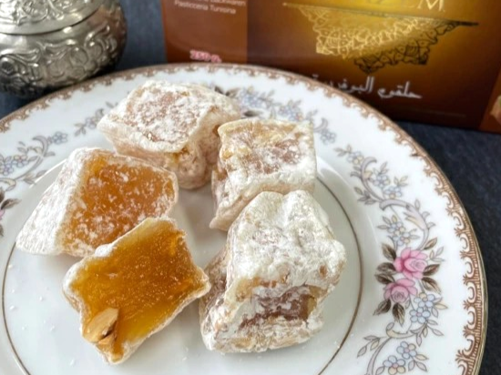 ロクム　ヘーゼルナッツ　250ｇ　8粒入　Loukoum / Lokum with Hazelnut / Turkish Delight